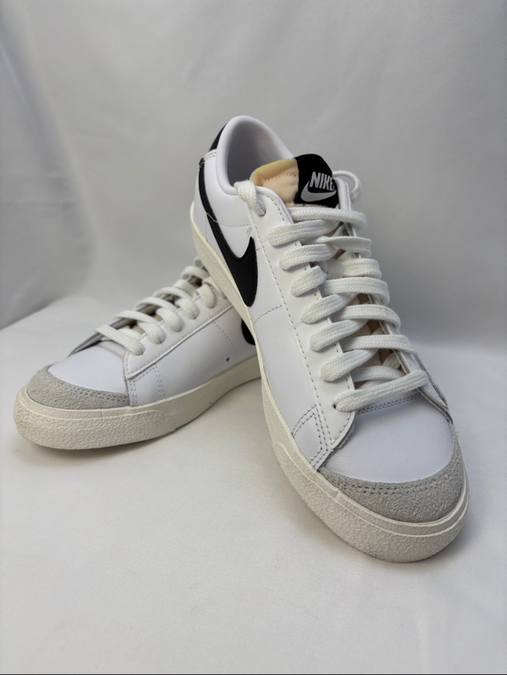 Nike Blazer Low ‘77 Women’s Sz8.5 New White with Black Swoosh Sneakers #323 - Picture 2 of 14